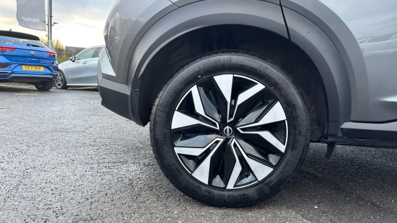 Nissan Juke 1.0 DiG-T 114 Acenta 5dr Petrol Hatchback